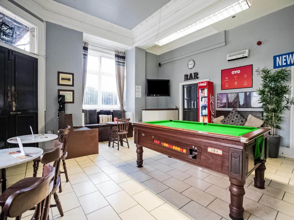 Newcastle West Hotel & Bar Екстер'єр фото