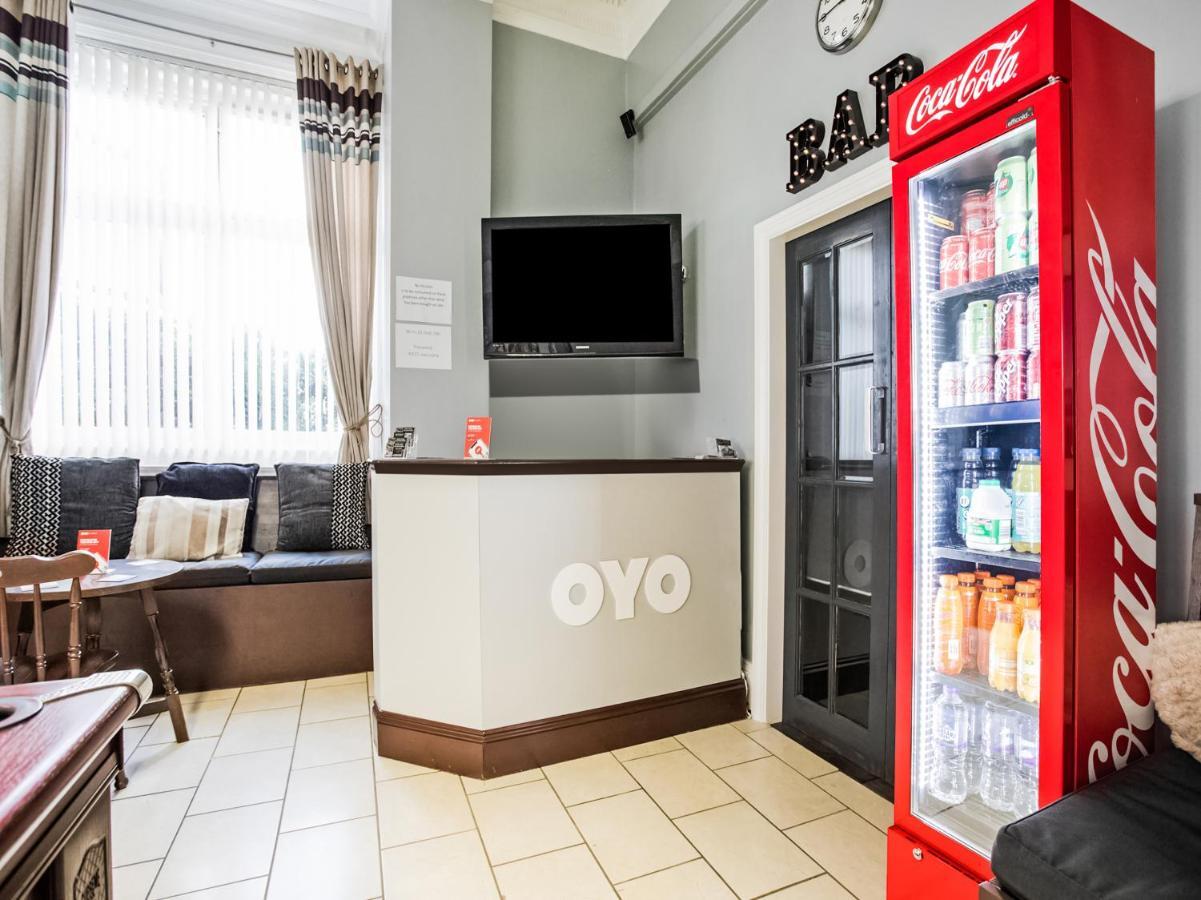 Newcastle West Hotel & Bar Екстер'єр фото